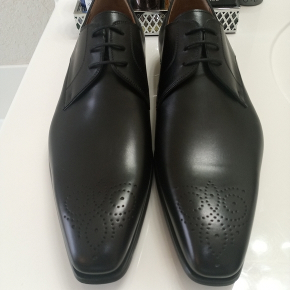 Magnanni by Saks Fifth Avenue Men's Dress Shoes - Picture 6 of 7